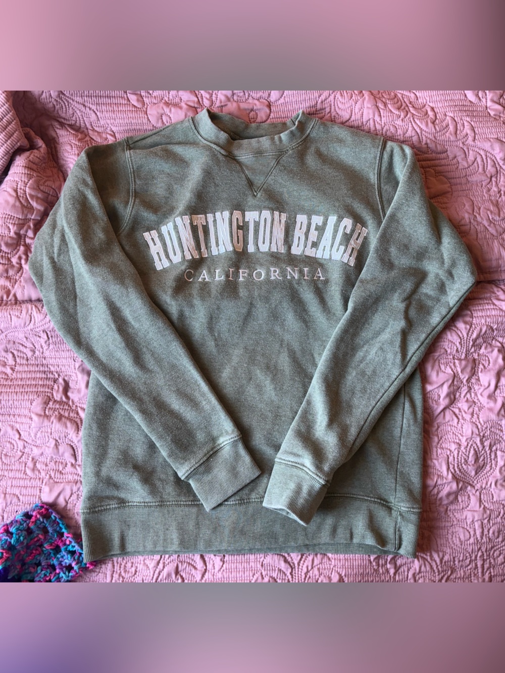 Huntington Beach California Women's Sage Green Crewneck Sweatshirt